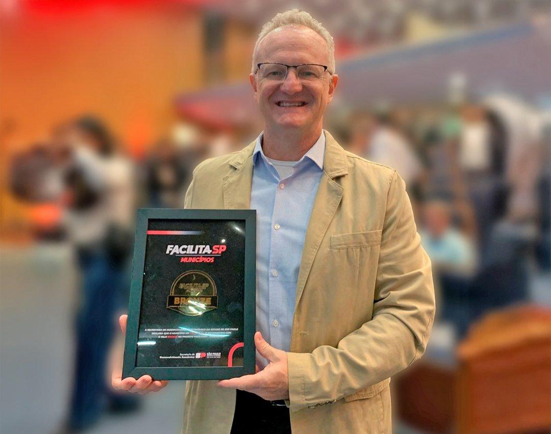 Mogi Guaçu conquista o Selo Bronze do Programa Facilita SP Municípios