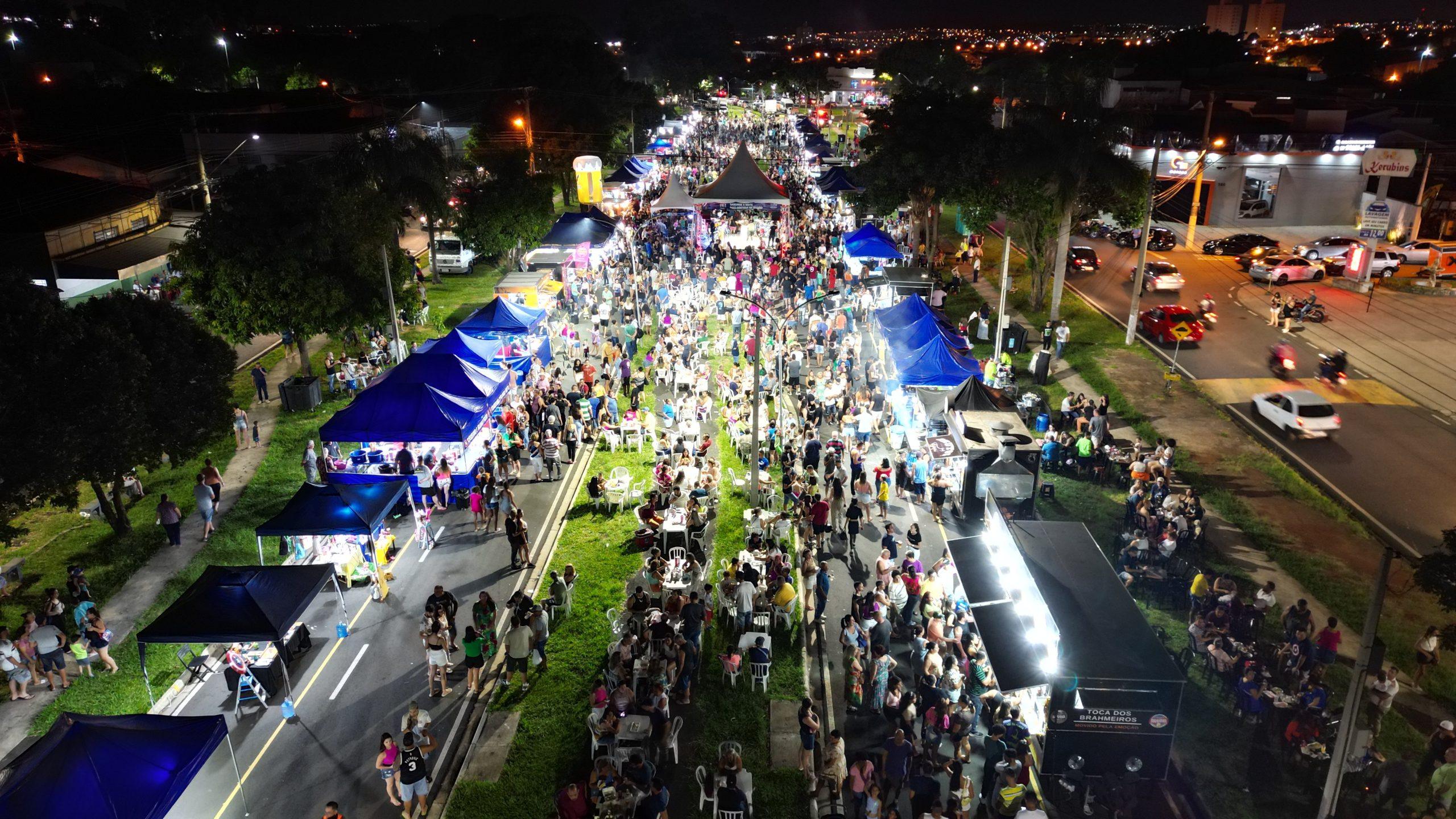 Feira Noturna Sabor da Rua terá duas edições extras em dezembro: dias 8 e 31