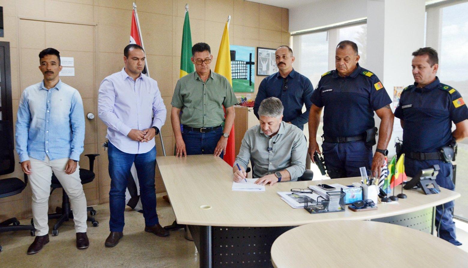 Prefeito anuncia contratação de 40 novos guardas municipais, a maior em 40 anos