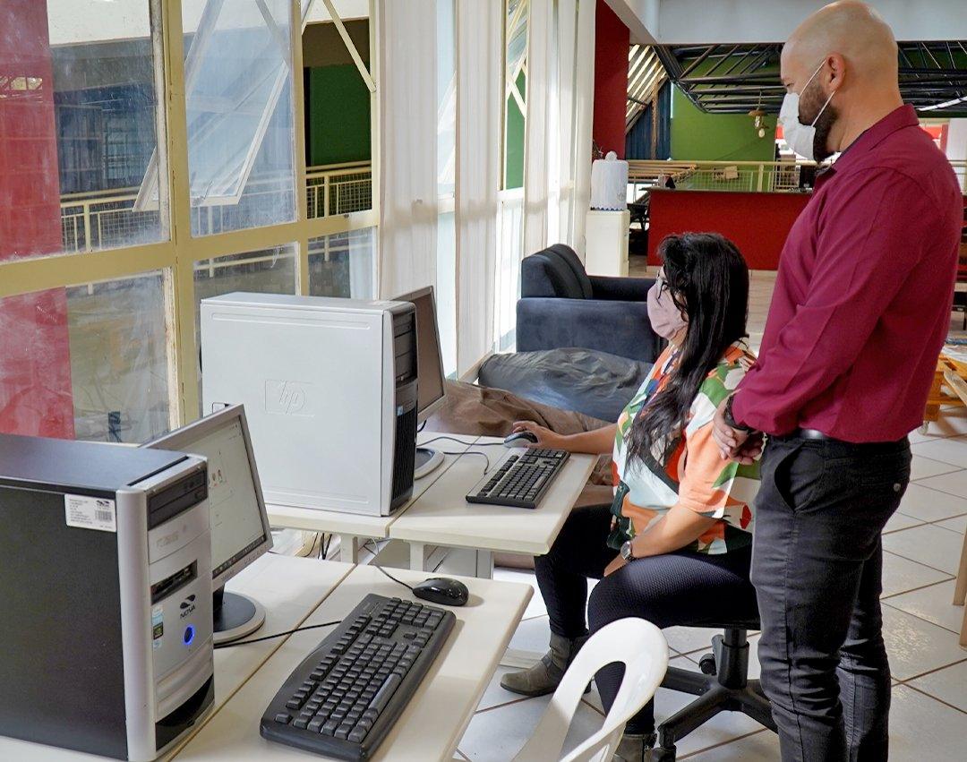 Biblioteca Municipal recebe dois computadores para pesquisa