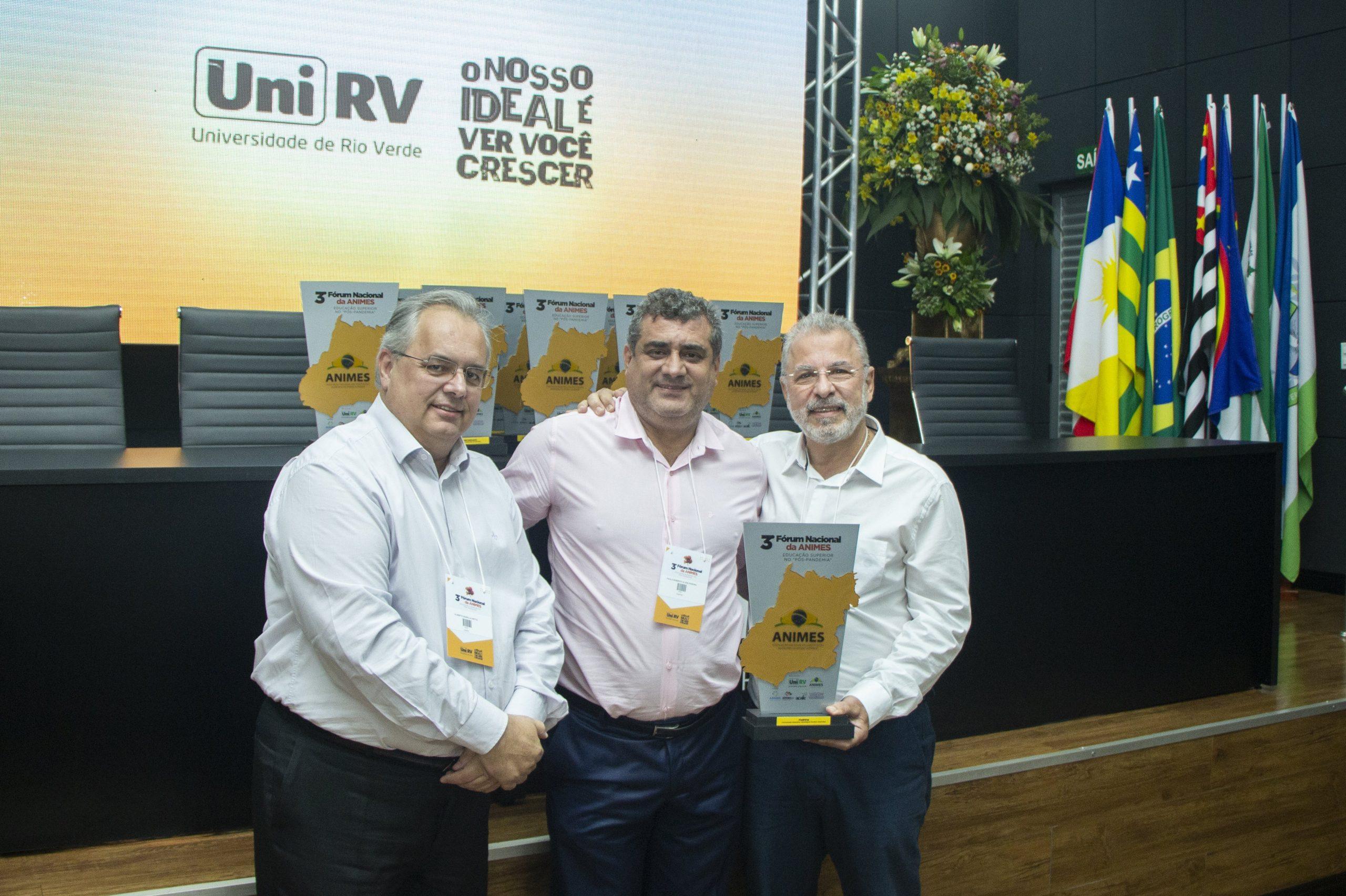 Franco Montoro participa de Fórum Nacional de Instituições Municipais